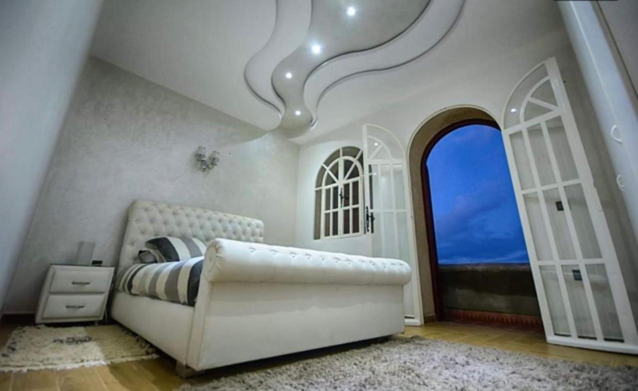 Al Jaouhara Villa